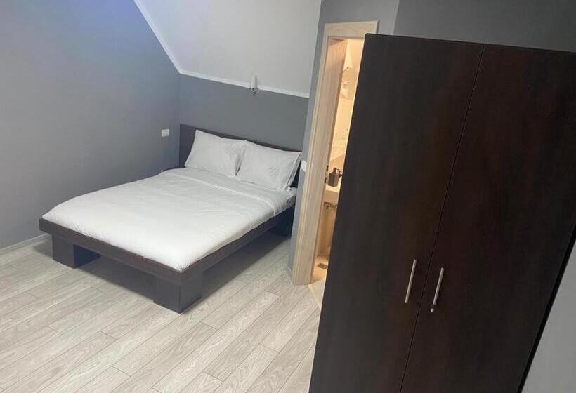 Номер Стандарт Вид на Горы, La Izvoare Pensiune Păstrăvărie