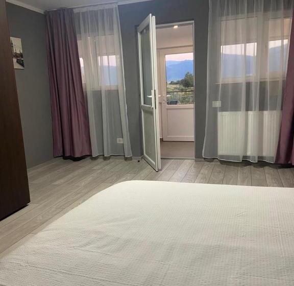 Номер Стандарт Вид на Горы, La Izvoare Pensiune Păstrăvărie