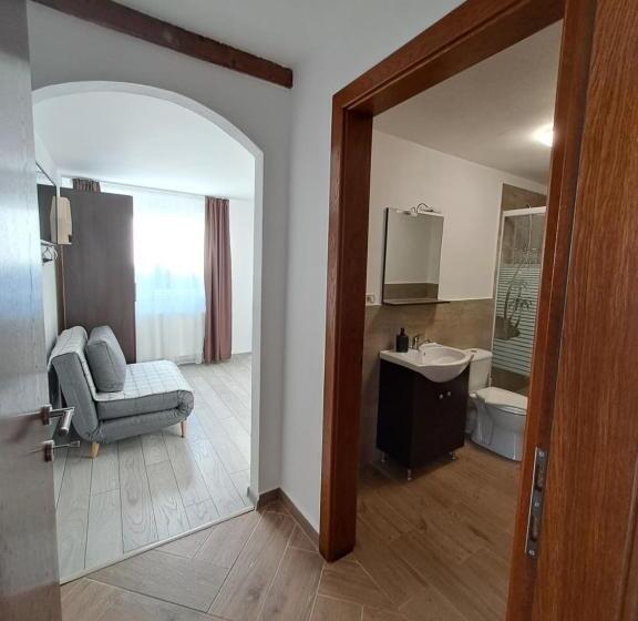 Номер Стандарт, La Izvoare Pensiune Păstrăvărie