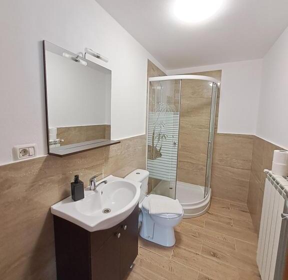 Номер Стандарт, La Izvoare Pensiune Păstrăvărie