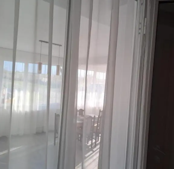 Perhehuone, La Izvoare Pensiune Păstrăvărie