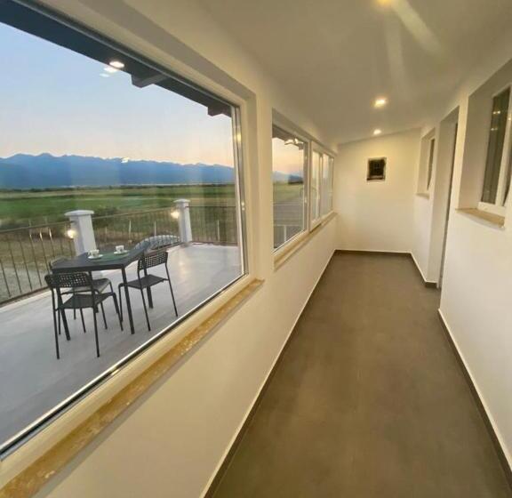 Дом 1 Спальня, La Izvoare Pensiune Păstrăvărie