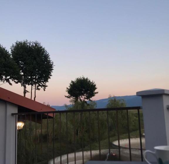 Дом 1 Спальня, La Izvoare Pensiune Păstrăvărie