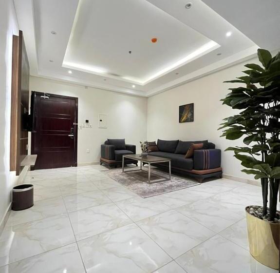 Suite 2 Dormitorios, فندق النزيل الذهبي   Golden Guest