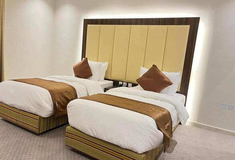 سوییت لوکس, فندق النزيل الذهبي   Golden Guest