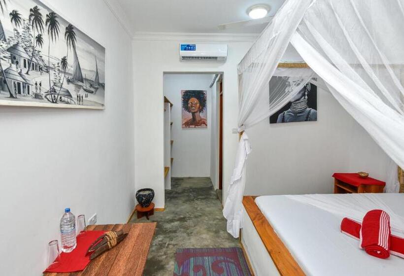 标准间带阳台, Vinney S Lodge