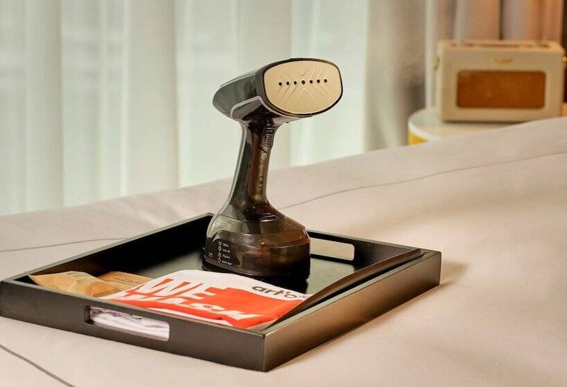 小型套房, Art Otel London Battersea Power Station, Powered By Radisson Hotels