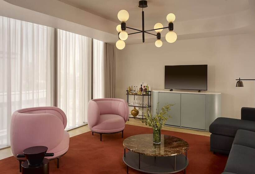 Полулюкс, Art Otel London Battersea Power Station, Powered By Radisson Hotels