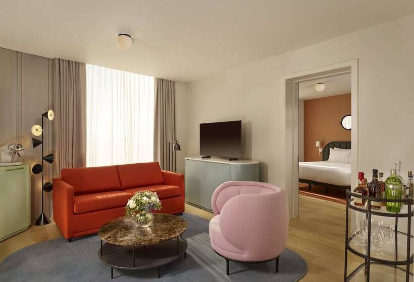 小型套房, Art Otel London Battersea Power Station, Powered By Radisson Hotels