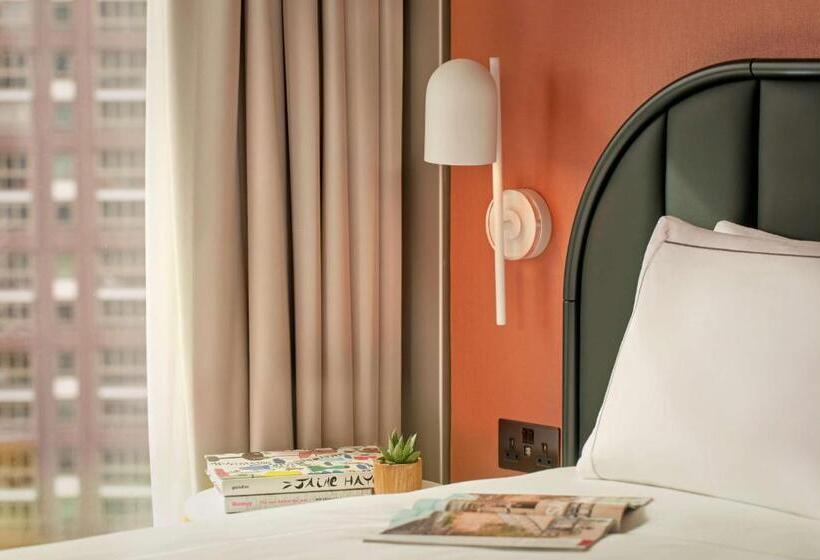 带大床的标准间, Art Otel London Battersea Power Station, Powered By Radisson Hotels