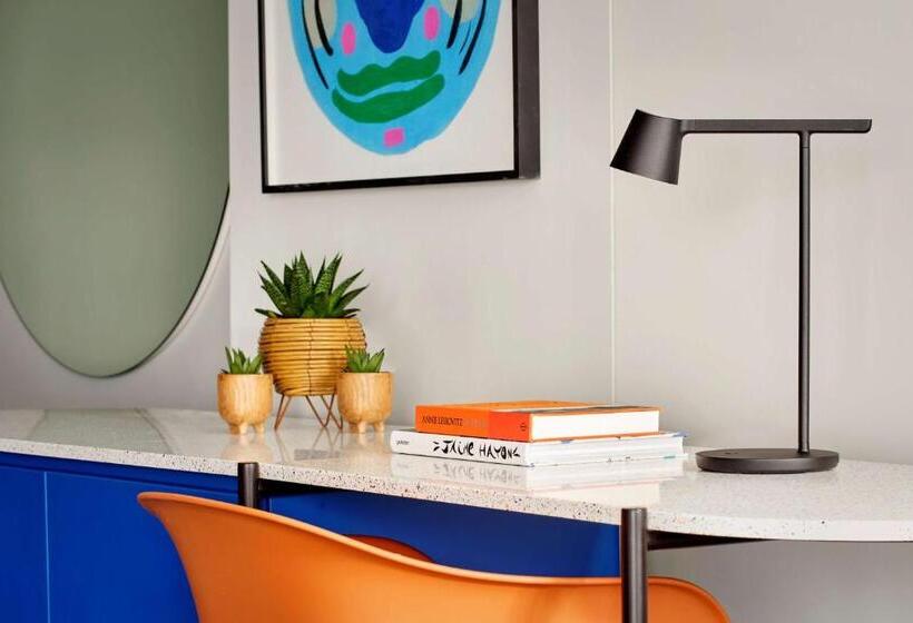 Студио Стандарт Кровать Кинг, Art Otel London Battersea Power Station, Powered By Radisson Hotels