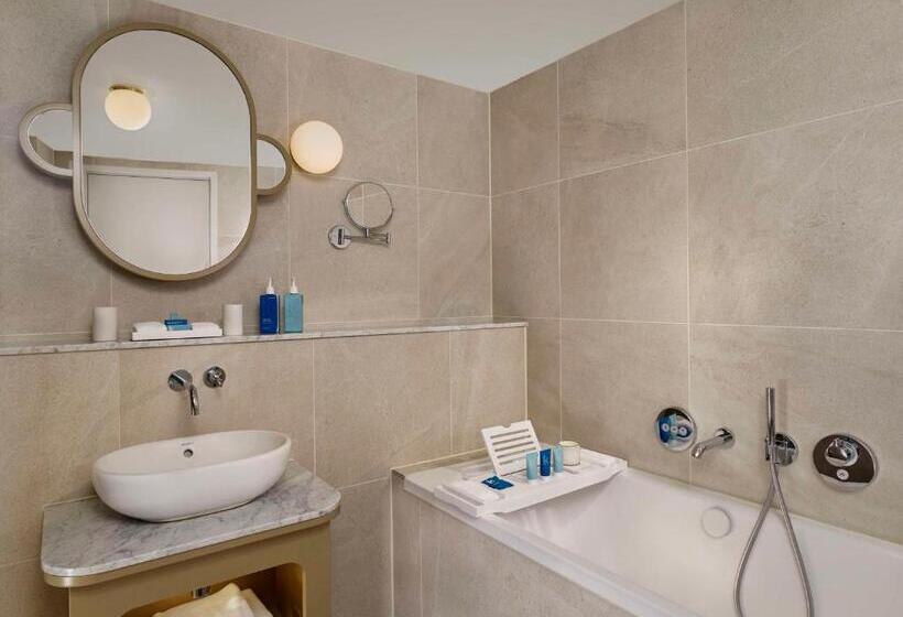 Полулюкс, Art Otel London Battersea Power Station, Powered By Radisson Hotels