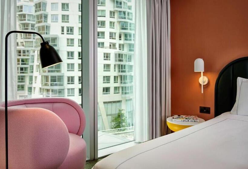 带大床的标准工作室, Art Otel London Battersea Power Station, Powered By Radisson Hotels