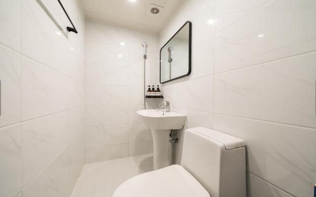 Habitación Estàndard Individual, Bay 202