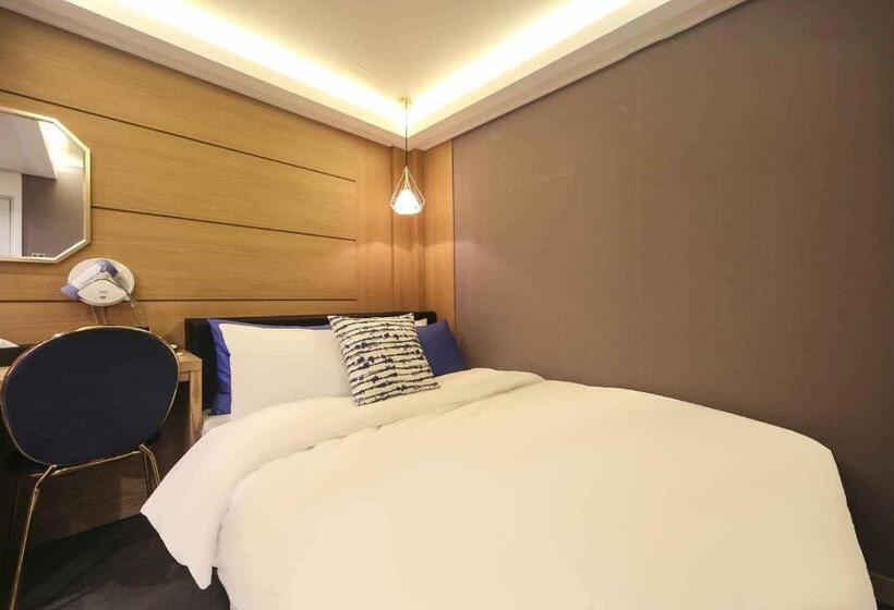 Habitació Estàndard, Bay 202