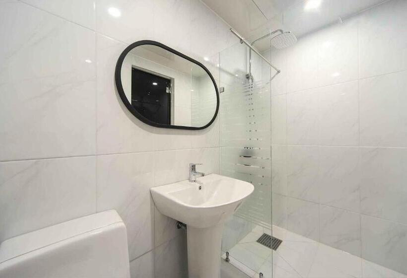 Habitació Estàndard, Bay 202