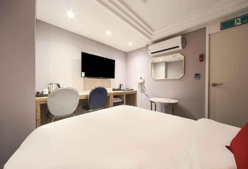 Habitació Estàndard, Bay 202