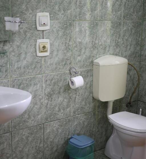 غرفة قياسية, Casa Italia