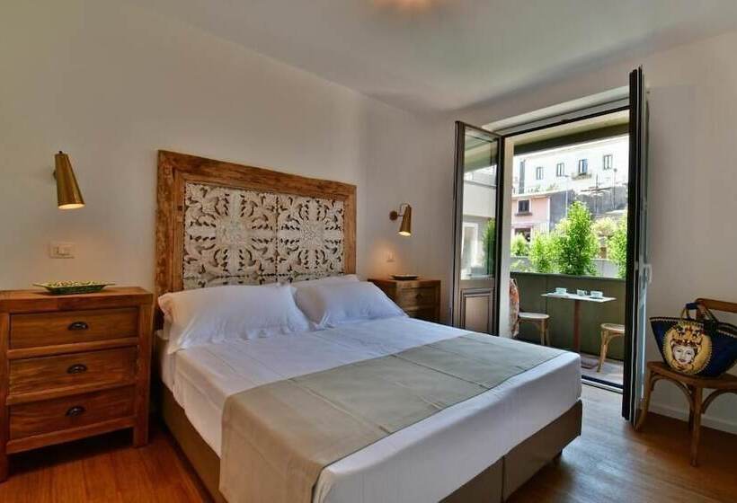 家庭间, San Anton