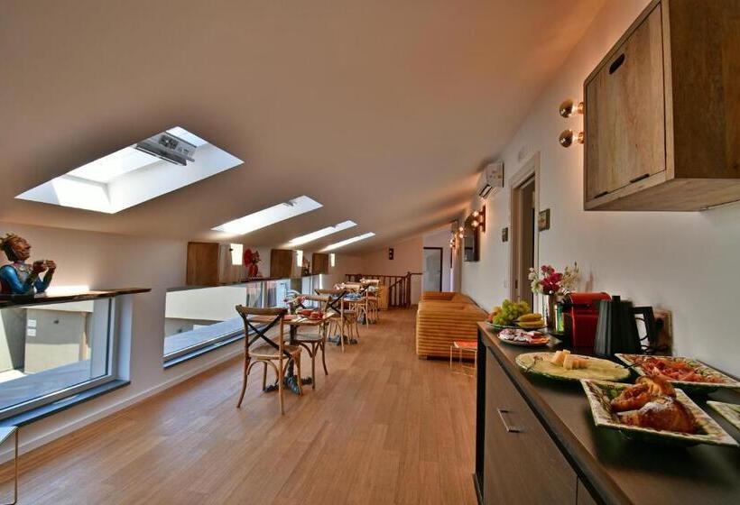 高级大房间, San Anton