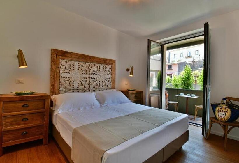 家庭间, San Anton