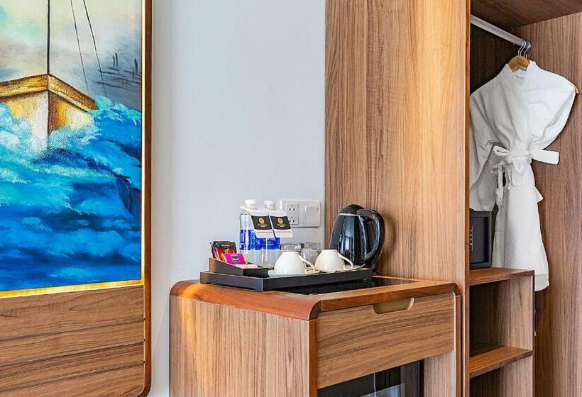 اتاق استاندارد با تخت بزرگ, Peninsula Hotel Danang