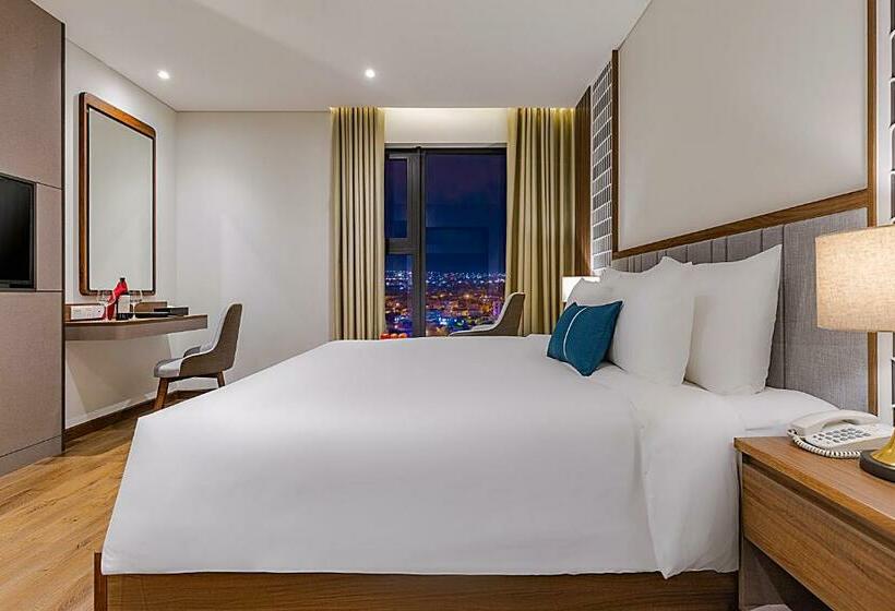 اتاق استاندارد با تخت بزرگ, Peninsula Hotel Danang