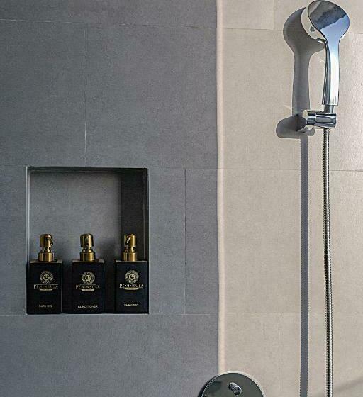 اتاق استاندارد با تخت بزرگ, Peninsula Hotel Danang