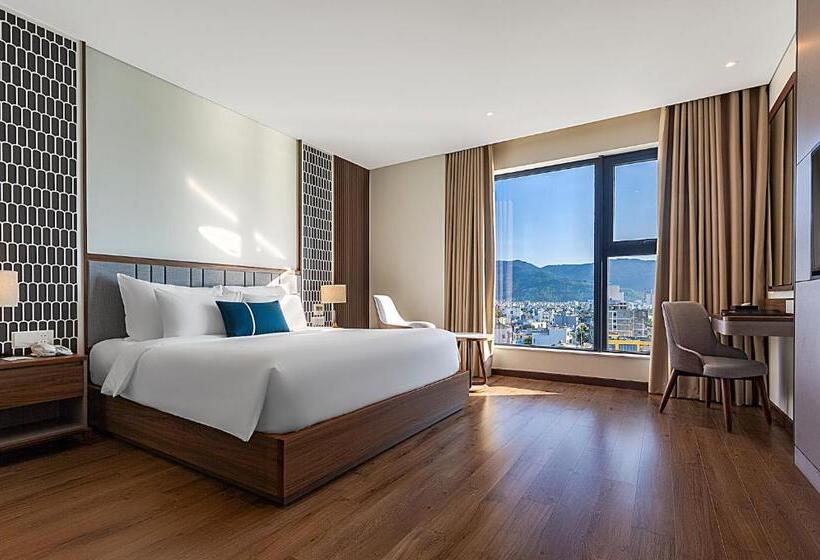 اتاق استاندارد با تخت بزرگ, Peninsula Hotel Danang