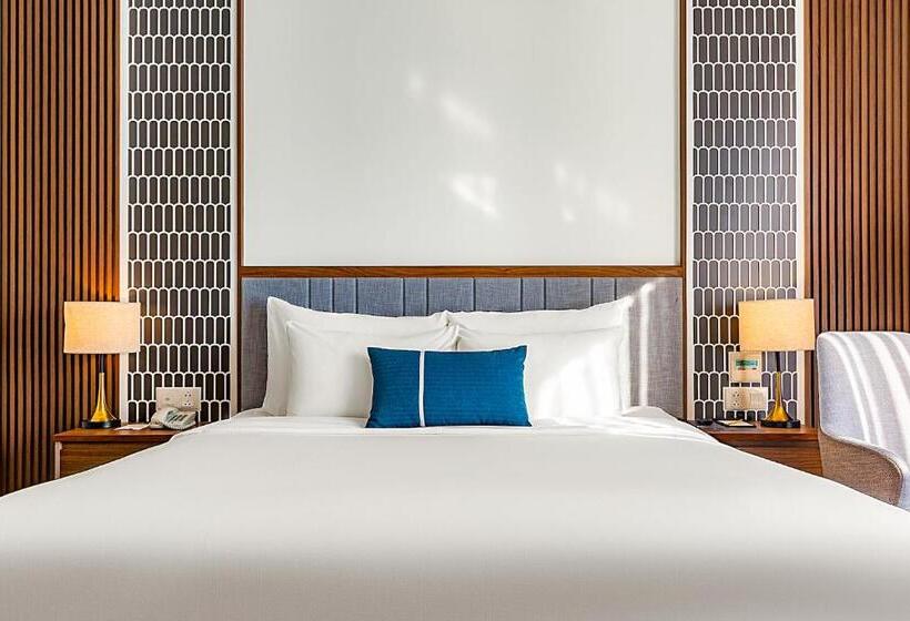 اتاق استاندارد با تخت بزرگ, Peninsula Hotel Danang