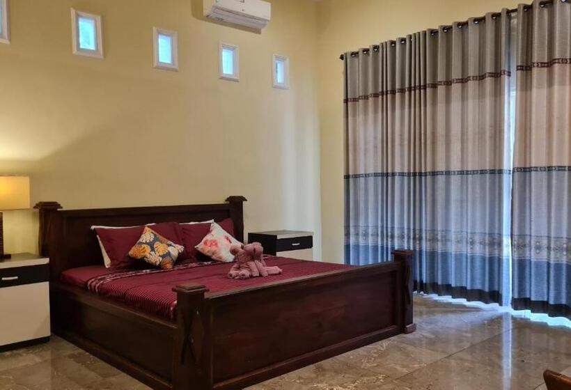 デラックスルーム, Sunya