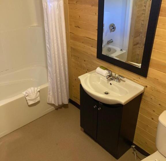 בקתה סטנדרטית, The Hiker Huts