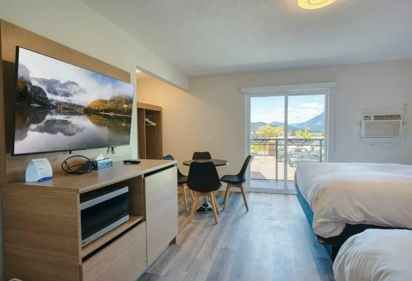 キングサイズベッドのデラックススイート, Harrison Grand Motel