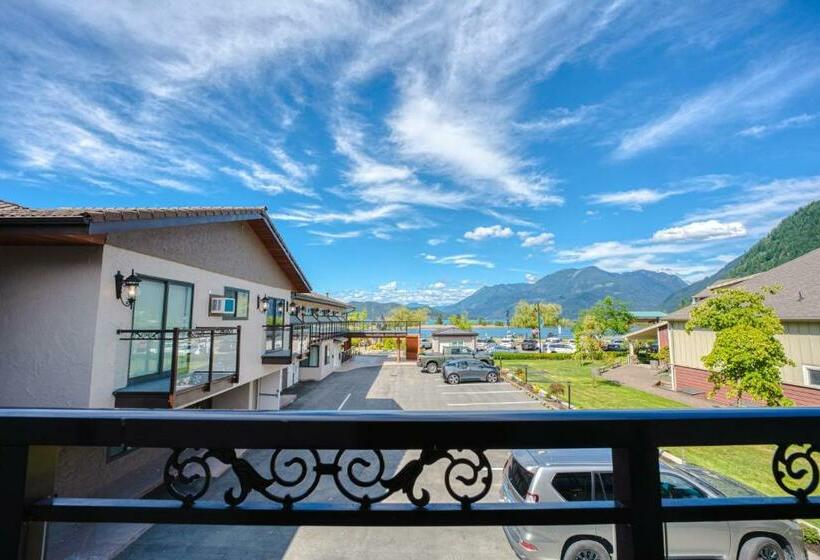 带大床的复式套间, Harrison Grand Motel