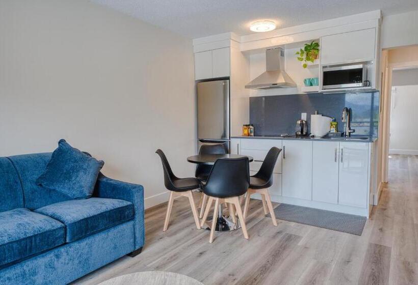 带2个卧室的套房, Harrison Grand Motel