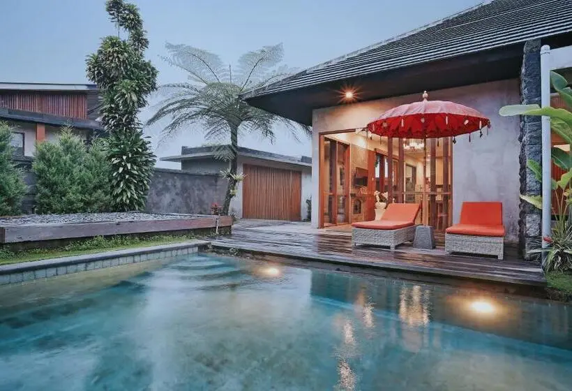 Villa 3 Makuuhuonetta Uima-allas, Pramana Zahill Kintamani