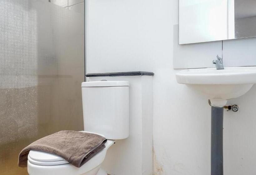 豪华房间, Urbanview Hotel Artama Simpang Lima By Reddoorz