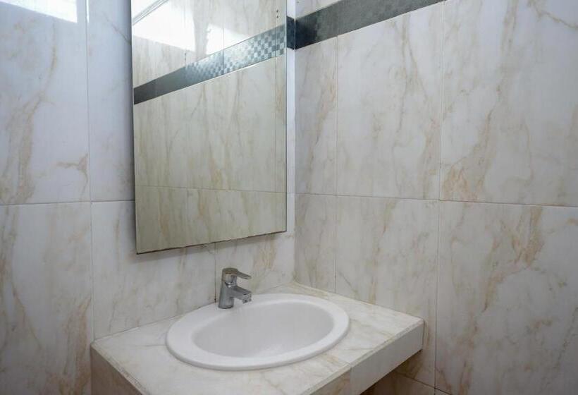 غرفة ديلوكس, Urbanview Hotel Artama Simpang Lima By Reddoorz