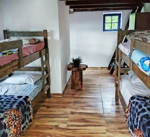 Vuode Makuusalissa, Espaço Cultural Lotus Suítes, Hostel E Camping