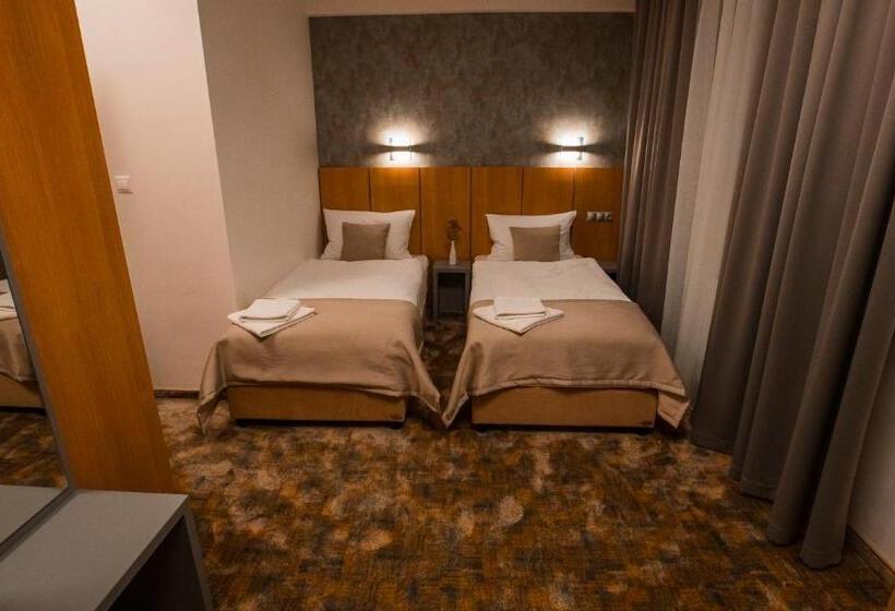 Quarto Economy, Aréna