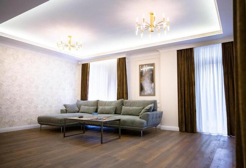 ویلای لوکس 1 خوابه, Casa Viilor