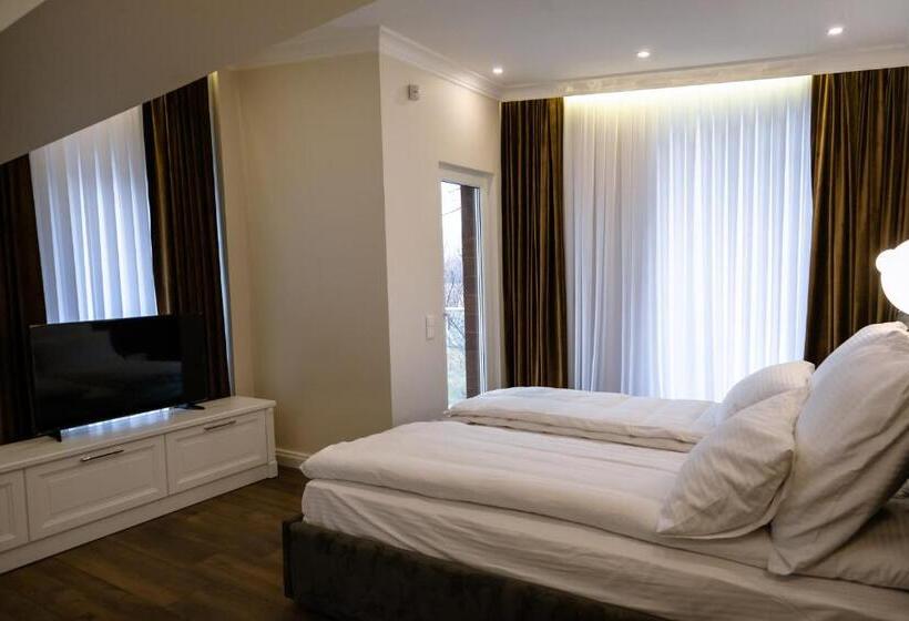 ویلای لوکس 1 خوابه, Casa Viilor
