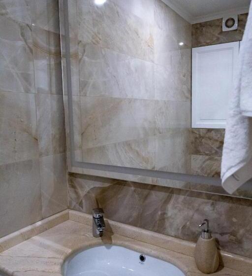 ویلای لوکس 1 خوابه, Casa Viilor