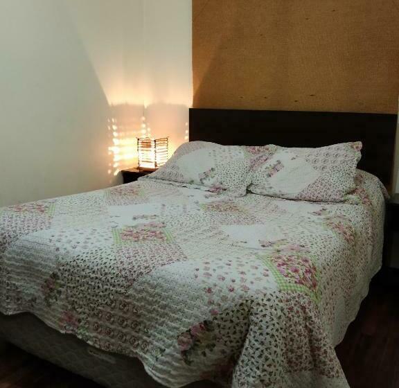 كابينة, Cabaña Hostal Ema