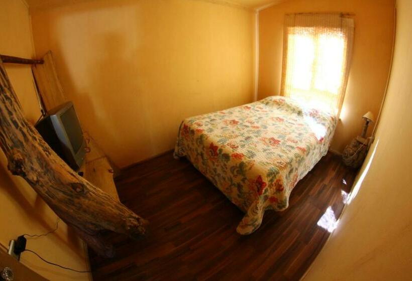 Хижина, Cabaña Hostal Ema
