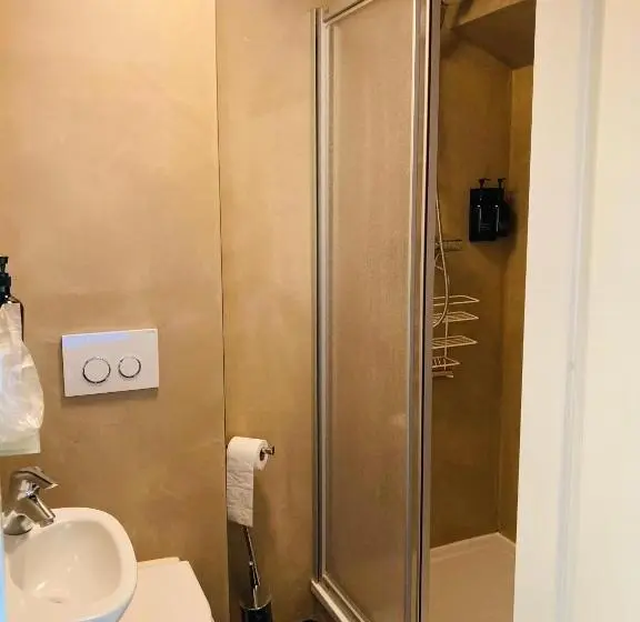 Standard Neljän Hengen Huone, B&b With Or Without De Schuur