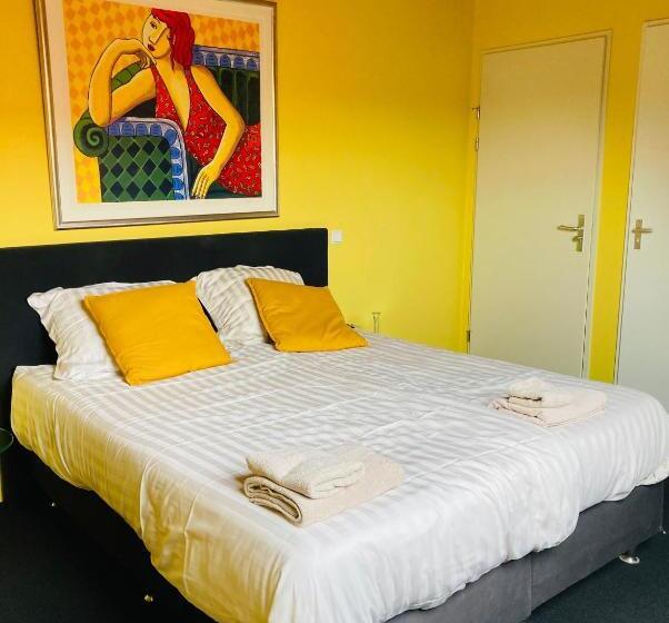 4인용 스탠다드 룸, B&b With Or Without De Schuur