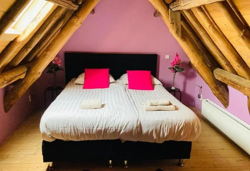 Standard Neljän Hengen Huone, B&b With Or Without De Schuur