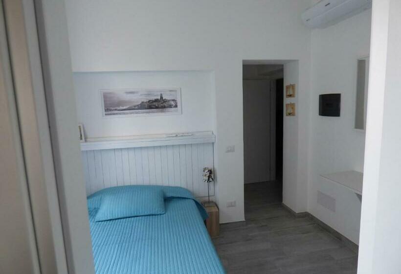 اتاق عادی یک تخته, One More Night