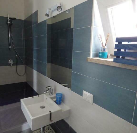 اتاق عادی یک تخته, One More Night